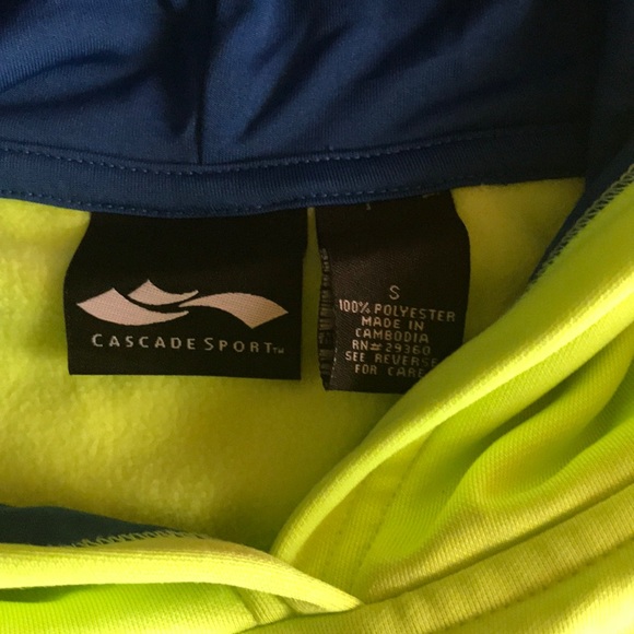 Cascade sport hoodie size small - Picture 2 of 2